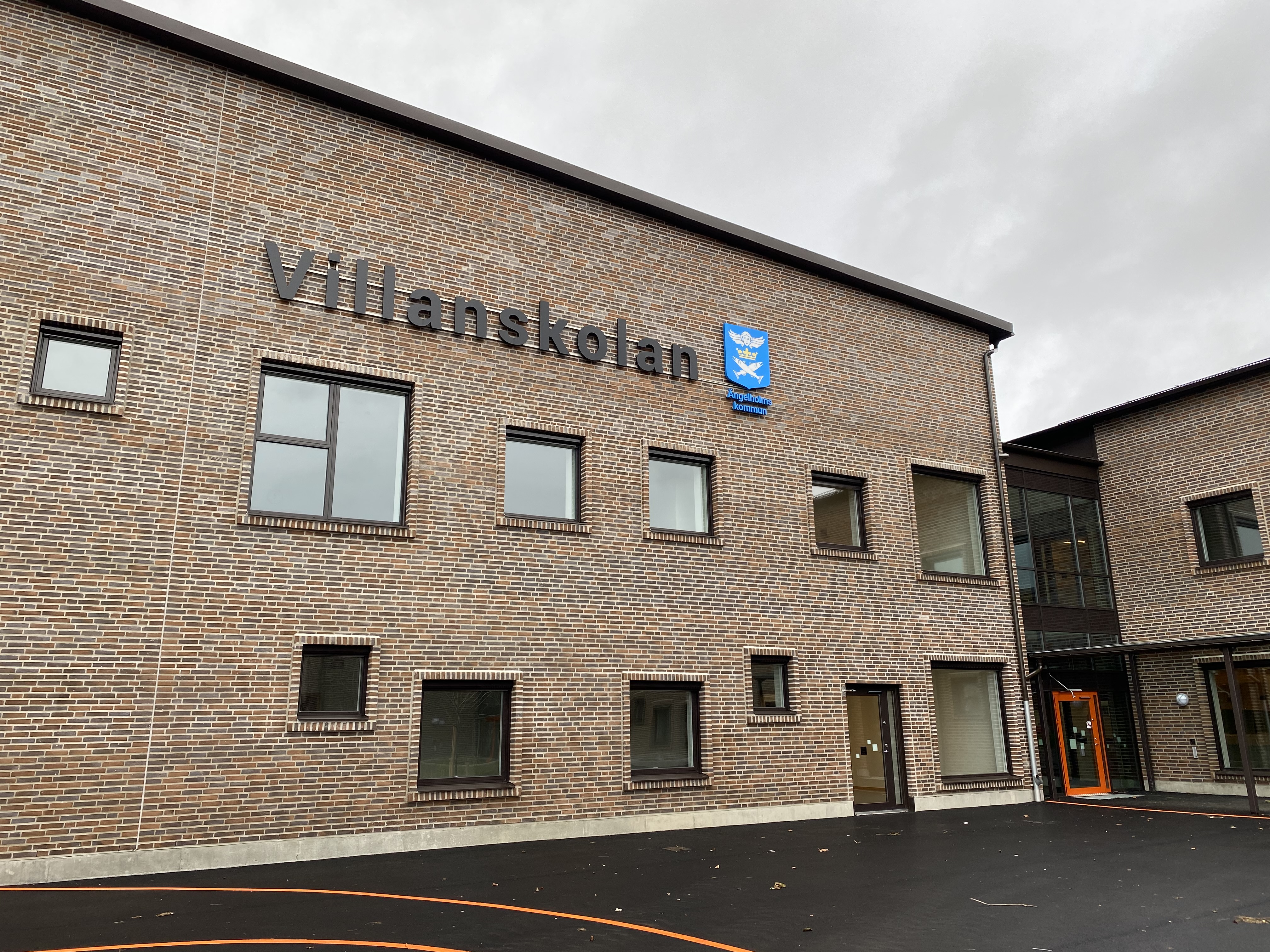 Skolan med tegelfasad