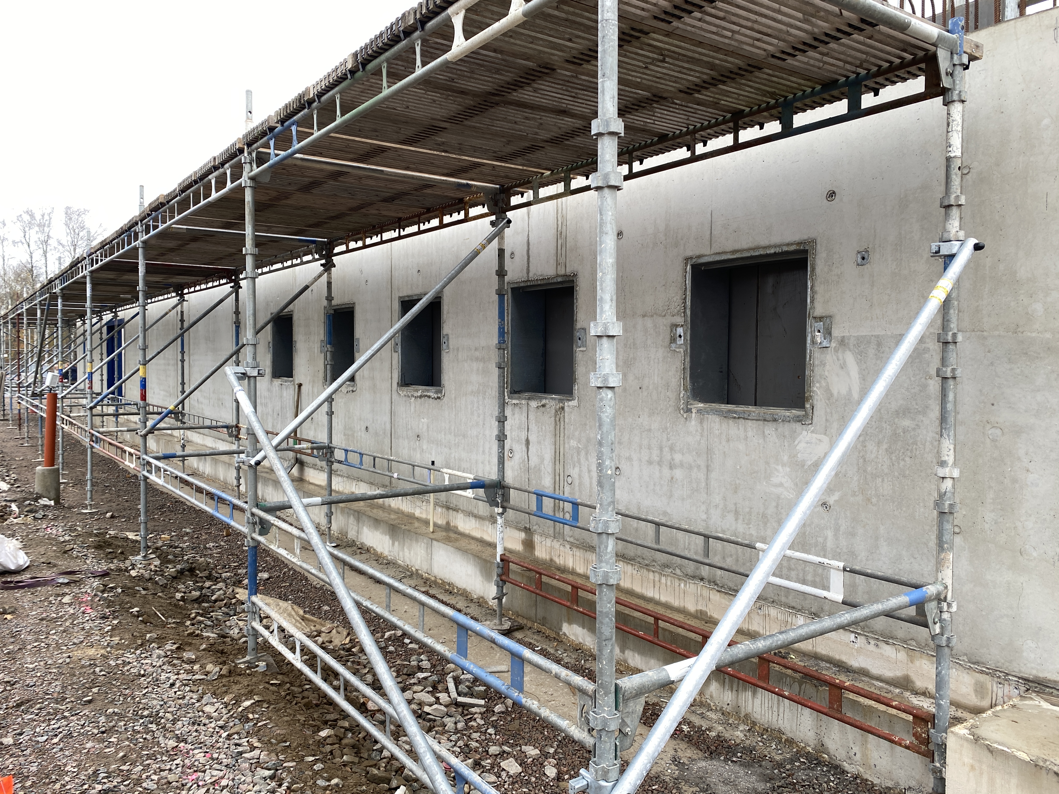 Betongväggar under gjutning