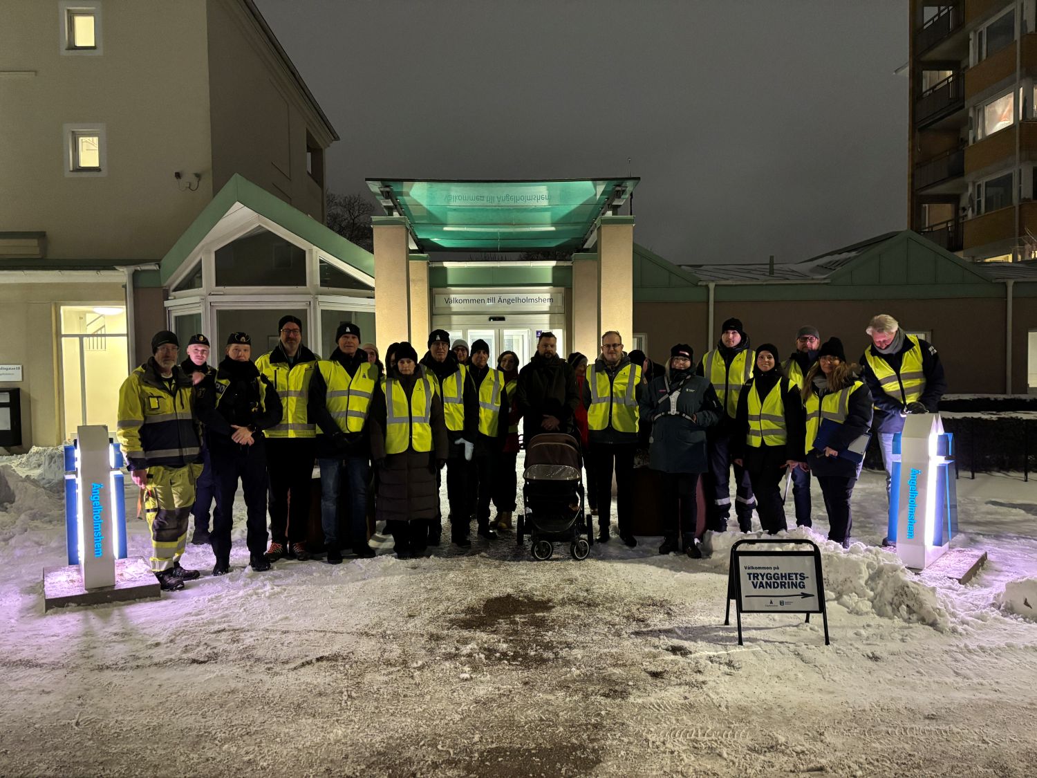 Gruppen människor som trygghetsvandrade